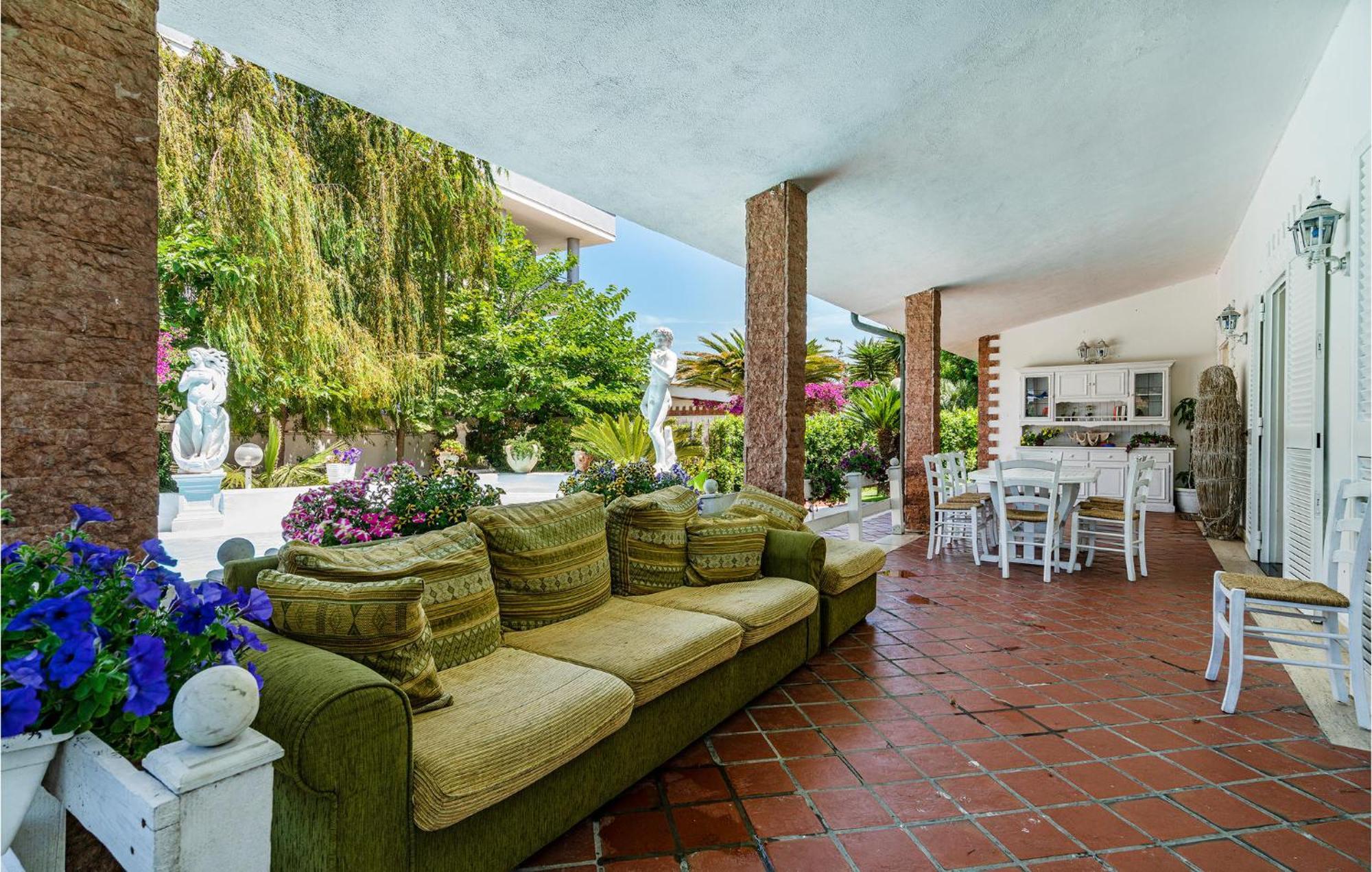 Beautiful Home In Fiumicino With Wifi Bagian luar foto