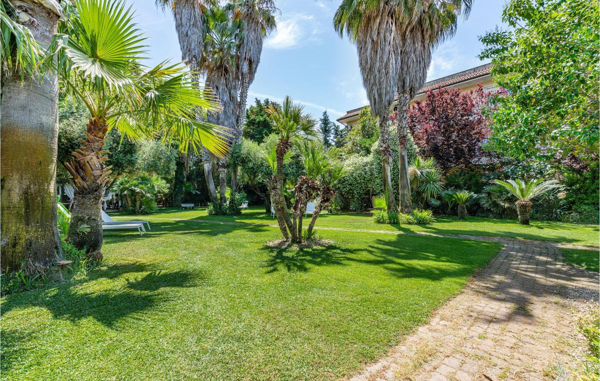 Beautiful Home In Fiumicino With Wifi Bagian luar foto
